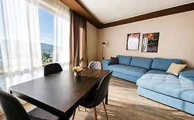 Apartment 22